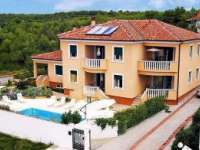 Apartments Edi Skroče, accommodation with swimmingpool, holiday in Zadar Croatia